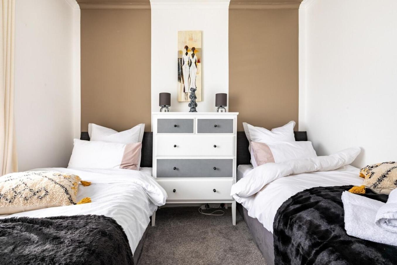 Coastal Family Stay 3-Bed Parking Wi-Fi 브리젠드 외부 사진